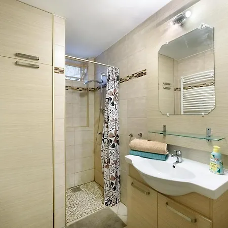 Arpa Flat Hellas بودابست