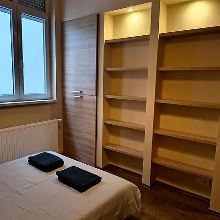 Arpa Flat Hellas * Budapeste